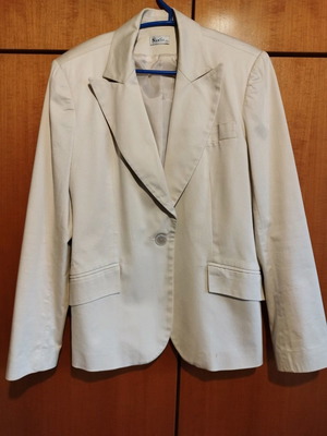 Women's jacket used, beige with shoulder pads, size 50