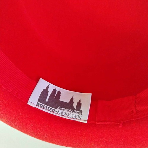 Vintage red women's fedora hat BREITER Munchen like new