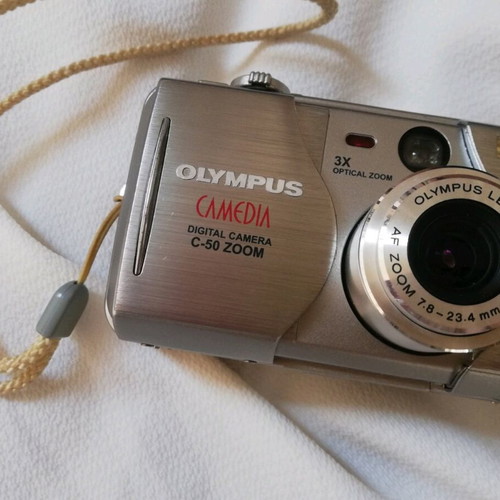 Olympus Camedia C-50 Zoom digital camera