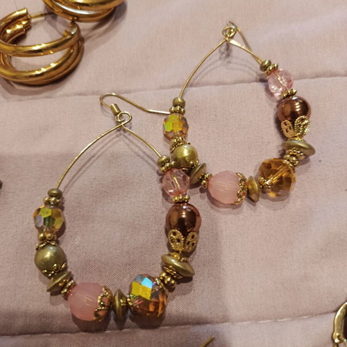 Earrings pack of 16, like new, faux