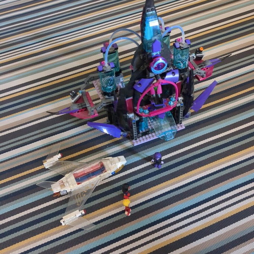 LEGO DC Super Hero Girls 41239 Eclipso Dark Palace set