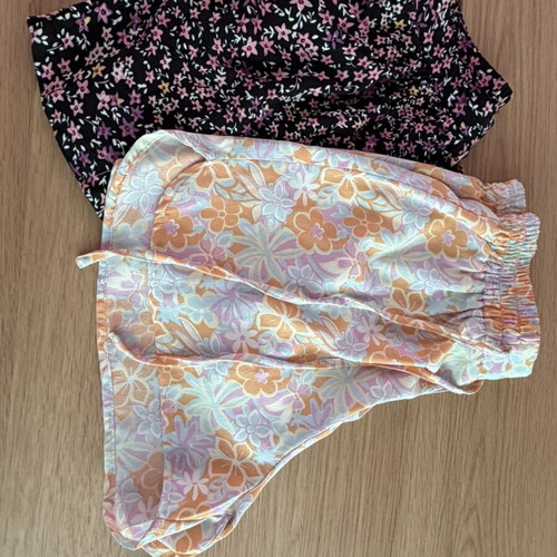 Pink Woman floral shorts pack of two like new, size S