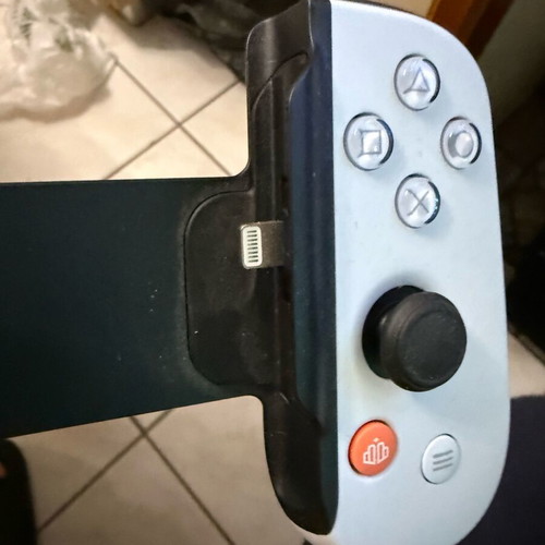 Backbone One for iPhone PlayStation Edition like new