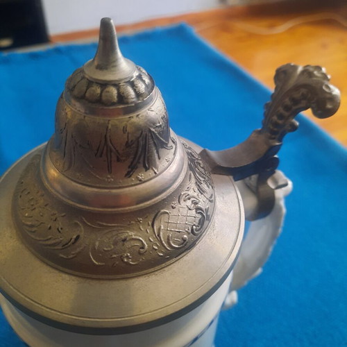 Bavarian Beer Stein like new with coat of arms, 24 cm