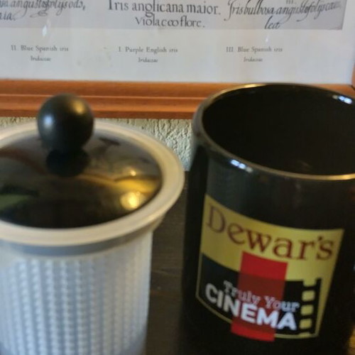 Bodum teapot and Dewar's collectible cup like new