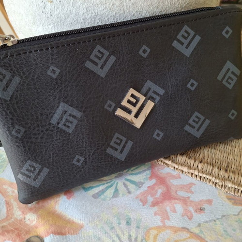 Clutch BL (Bleecker & Love) black like new with wrist strap