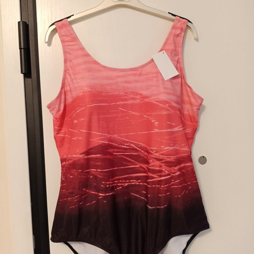 Women's one-piece swimsuit new, ombre pink to black, size XXL