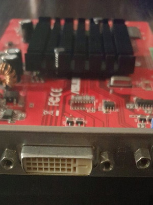 ASUS ATI Readon X EAX300SE-TD128 graphics card used, PCI Express