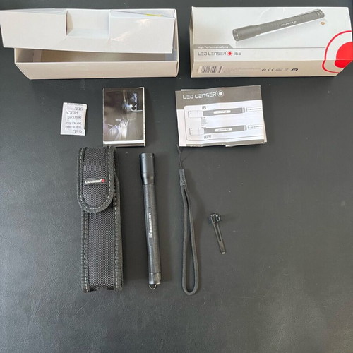 Led Lenser i6 flashlight new