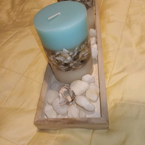 Sea Waves candle set with shells and wooden base like new
