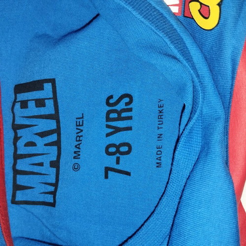 Marvel Captain America t-shirt for boy 7-8 years like new with embossed logo