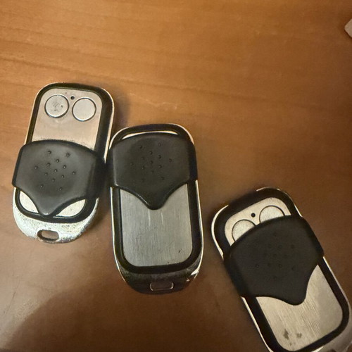 Garage Door Remotes used, set of 3, easy programming