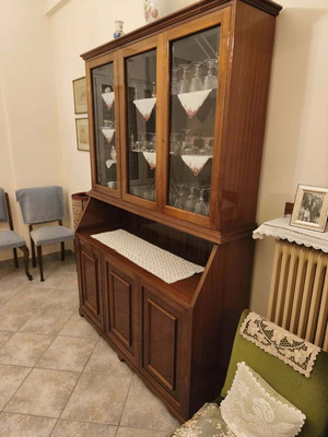 Handmade solid mahogany display cabinet like new