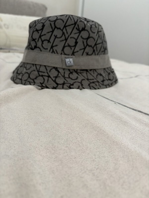 Calvin Klein Bucket Hat Medium with Monogram, like new