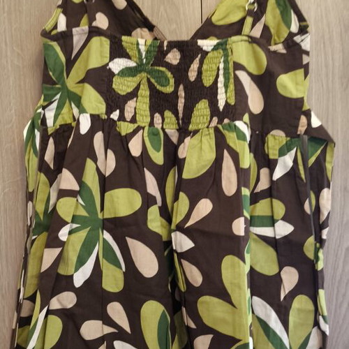 Ysatis dress size 2, like new, colorful with elastic back