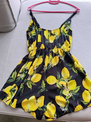 Ολόσωμη φόρμα λεμόνια one size S/M σε άριστη κατάσταση