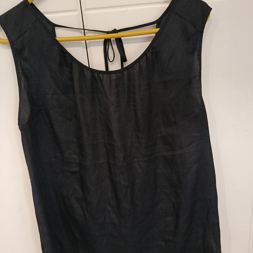 Black loose sleeveless top with back tie like new