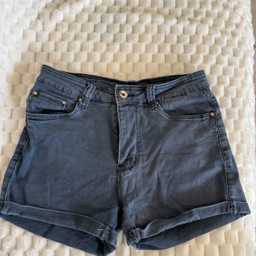 Blue elastic denim shorts like new, size M
