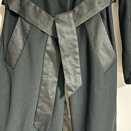Coat new, black, size S with perfect details