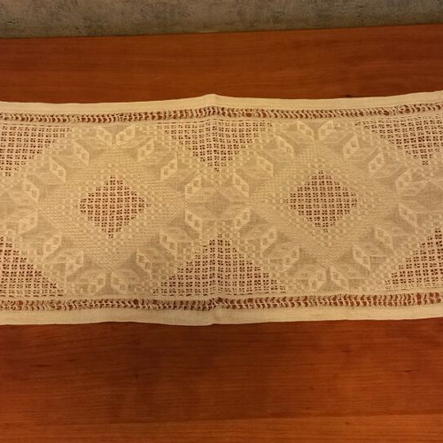 Kopaneli handmade table runner like new