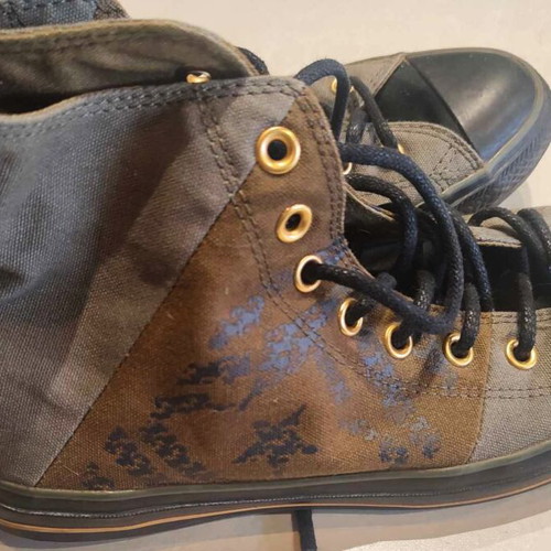 Converse All Star athletic shoes like new, size 42.5, black and brown