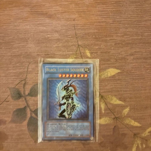 Black Luster Soldier Yu-Gi-Oh card like new from Starter deck Yugi Evolution 2004