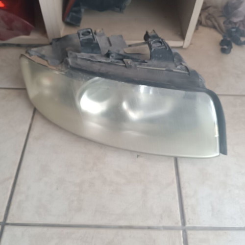 Front right headlight for Audi A4 '00-'04 like new
