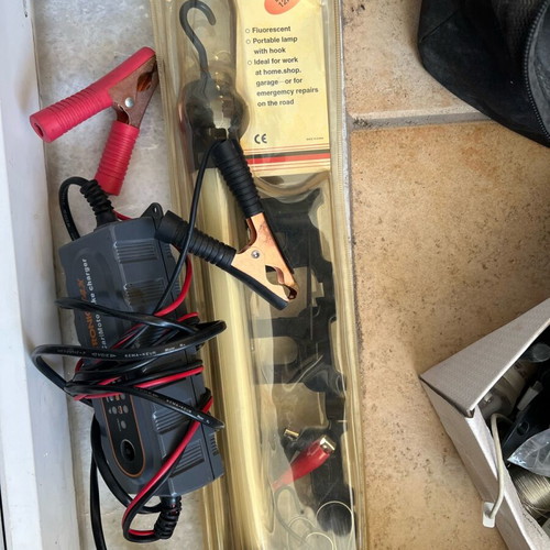 Car charger like new with gift new work lamp
