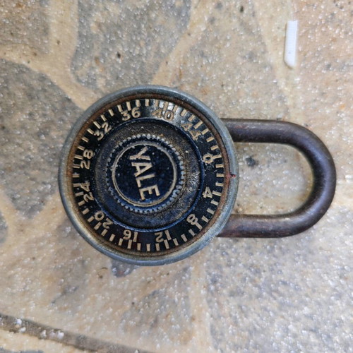 Yale vintage combination padlock used