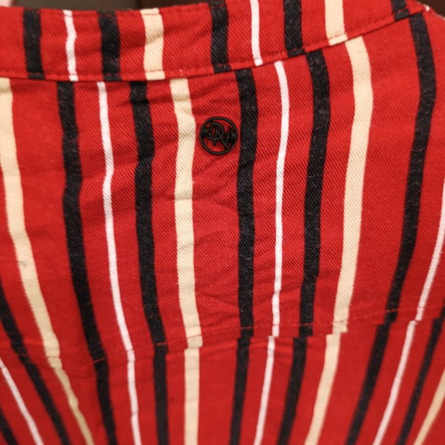 District shirt new with stripes, size L