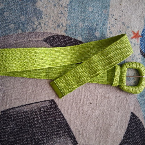 Celestino elastic straw belt like new, light green
