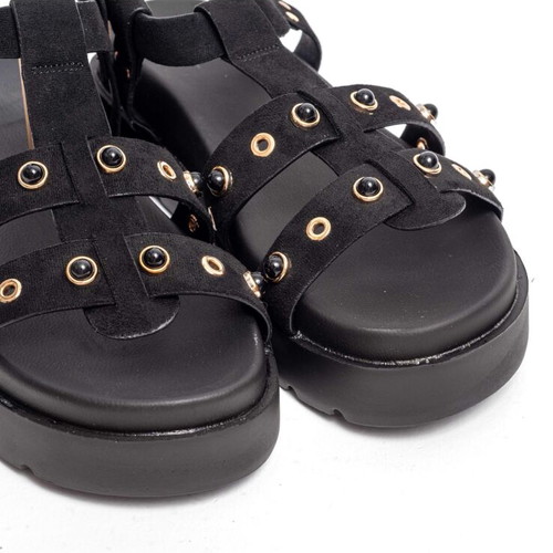 Flatform sandals with side cutouts and studs new, black