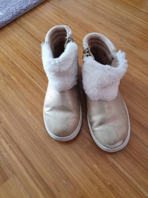 Mayoral boots size 26 used