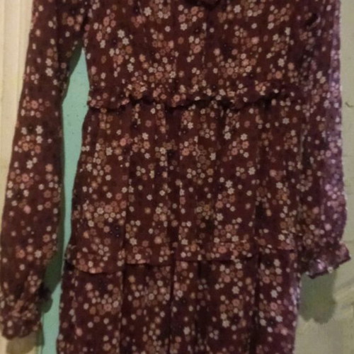 Long-sleeve long dress with flowers like new