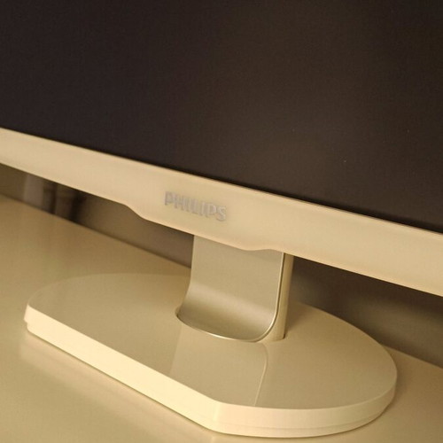 Philips LCD Monitor like new with DVI and D-SUB ports
