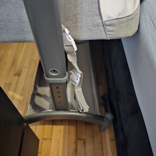 Chipolino Amore Mio cradle like new, adjustable height, grey