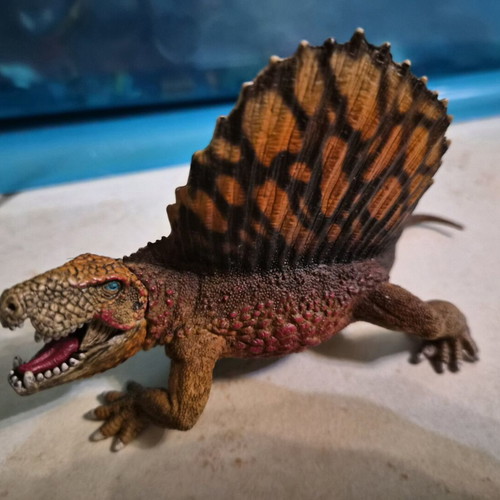 Schleich Dimetrodon figure like new, prehistoric reptile