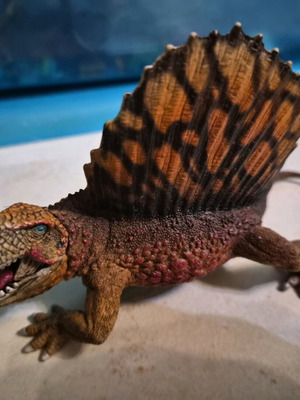 Schleich Dimetrodon figure like new, prehistoric reptile