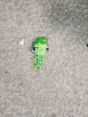Littlest Pet Shop Vinne Terrio lizard like new