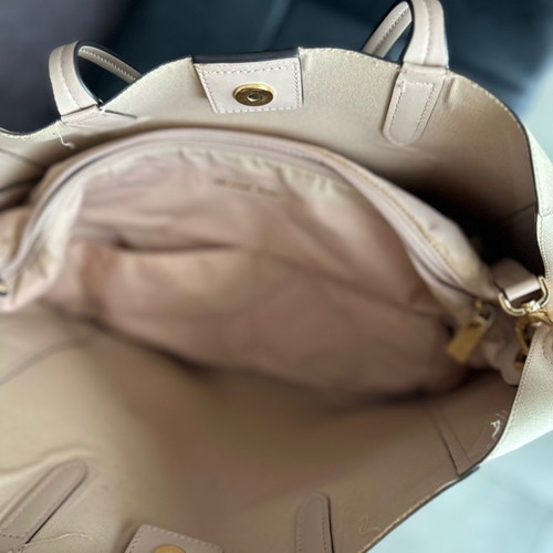 Michael Kors bag like new