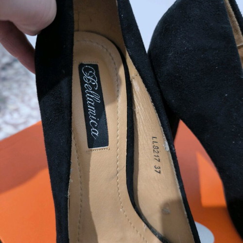 Suede black pumps size 37 like new