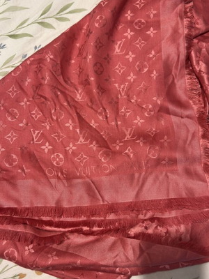 Louis Vuitton εσάρπα σαν καινούργιο
