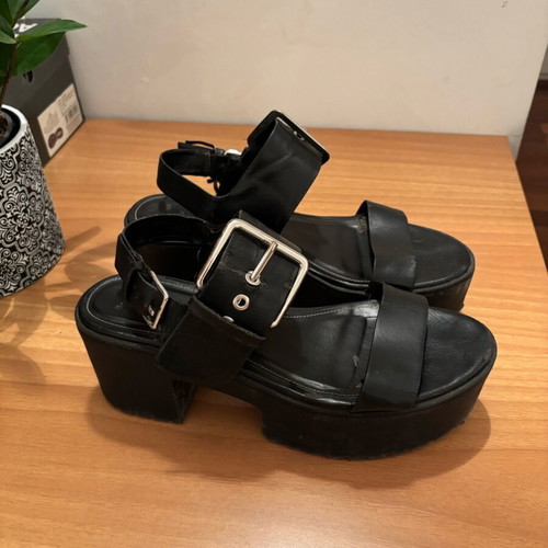 Bershka black leather platform sandals used with silver buckles size 40