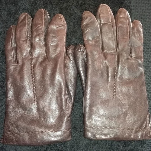 Women's gloves used leather, wool, and fabric sizes 7 1/2 and 8