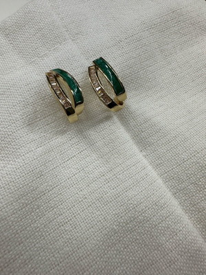 Earrings new with green and gold zirconia