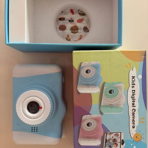 Kids digital camera 12MP with micro SD card