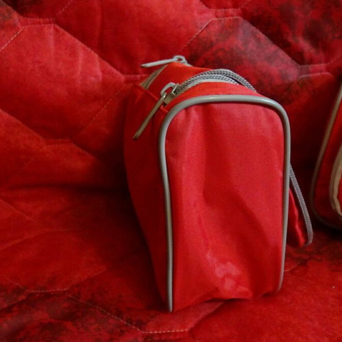 Bags like new, pack of 2, red