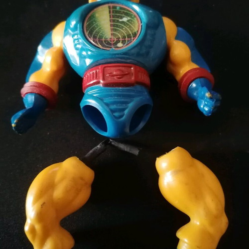Motu Sy-Klone figure used, functional movement, needs foot rubber replacement