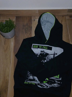 Energiers hoodie used for boys 4-6 years, black with green details