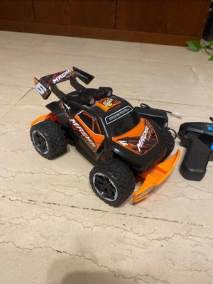 Remote control toy like new with vehicle, controller and charger